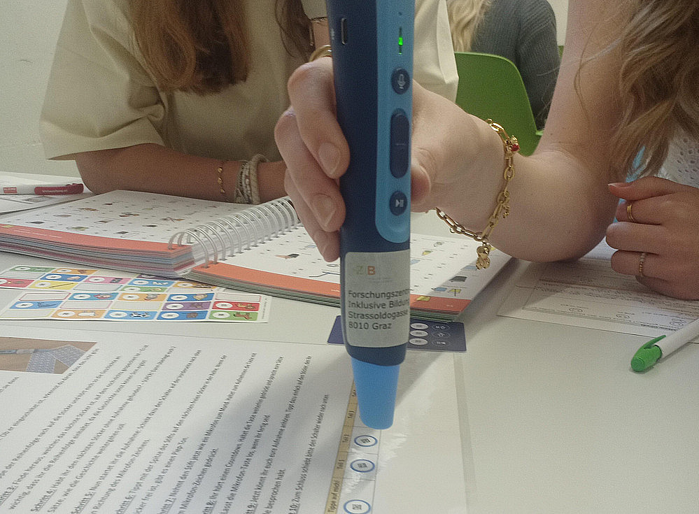 Bild Schüler:innen mit Arbeitsmaterial ©CERI Zentrum für empirische Inklusionsforschung