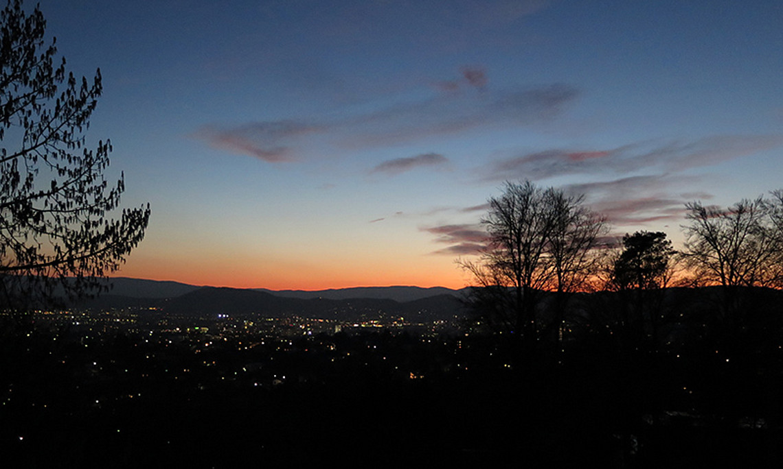 Stimmungsvolle Blicke auf Graz und ins Weltall gibt's am Observatorium Lüstbühel im Rahmen des Österreichischen Astronomietages am kommenden Freitag. Foto: Uni Graz/Ratzka