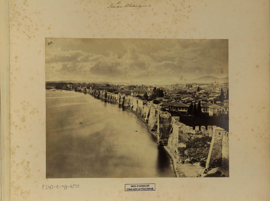 Thessaloniki ©Sea Walls of Thessaloniki. Early 1860s. Photograph. Magyar Nemzeti Levéltár (Hungarian National Archives), Wikimedia Commons htt
