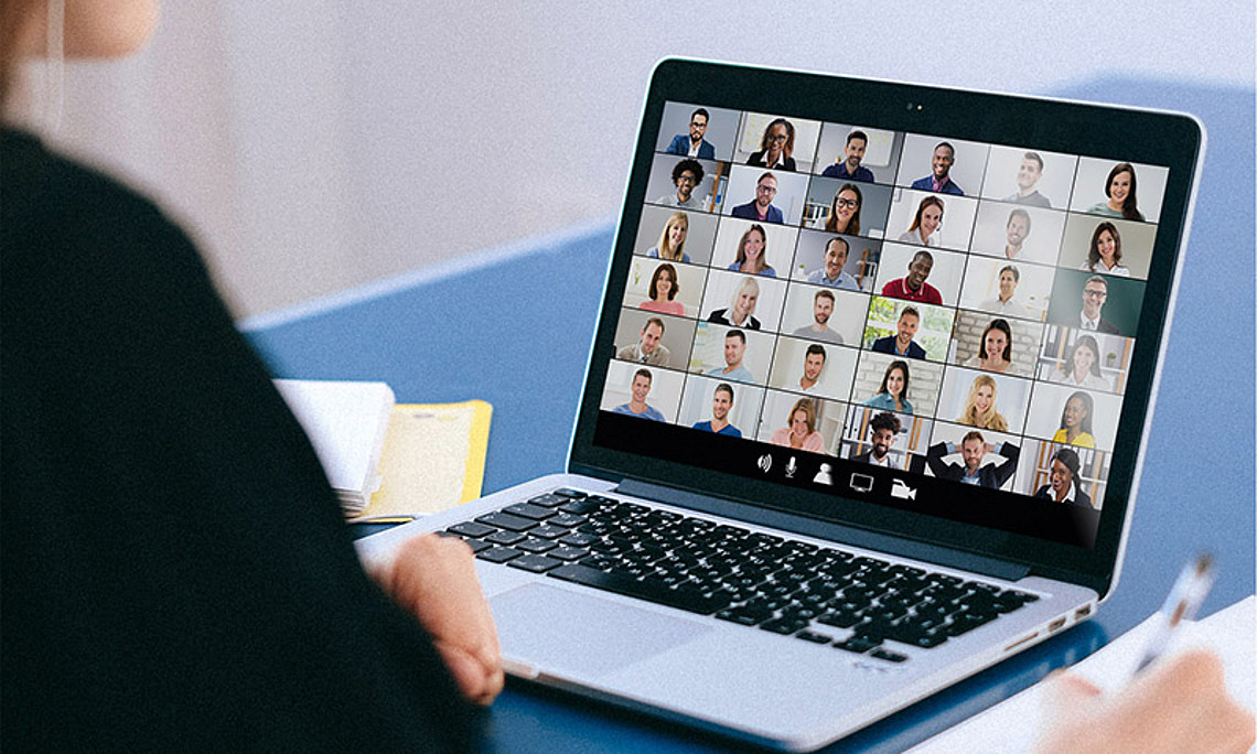 UNI for LIFE setzt auf fokussierte Online-Weiterbildungsangebote. Foto: pexels.com/anna shvets. 