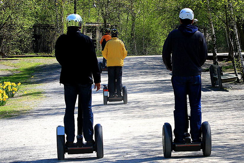 Uni Graz-ForscherInnen analysierten das Mobilitätsverhalten von Jugendlichen. Foto: Rike/pixelio.de