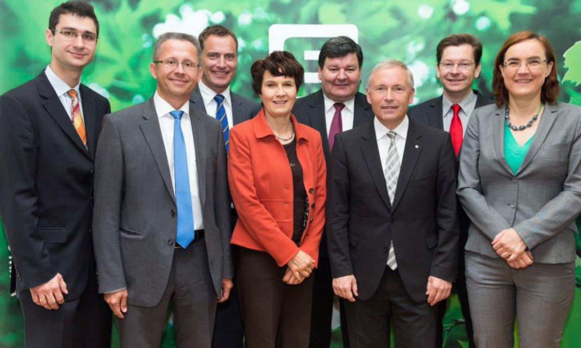 Ermöglichten den vierten Energierechtstag: Karl Stöger (Uni Graz), Roland Wolfart (Energie Steiermark), Vorstandsdirektor Olaf Kieser (Energie Steiermark), Eva Schulev-Steindl (Uni Graz), Josef Kranz (Energie Steiermark), Vorstandssprecher Christian Pur