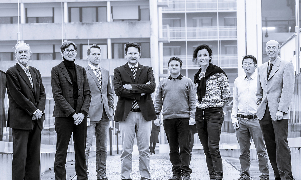 Dietrich Albert, Bettina Kubicek, Thomas Semlitsch, Tobias Schreck, Michael Bedek, Andrea Siebenhofer-Kroitzsch, Lin Shao, Klaus Jeitler. Foto: TU Graz/Lunghammer