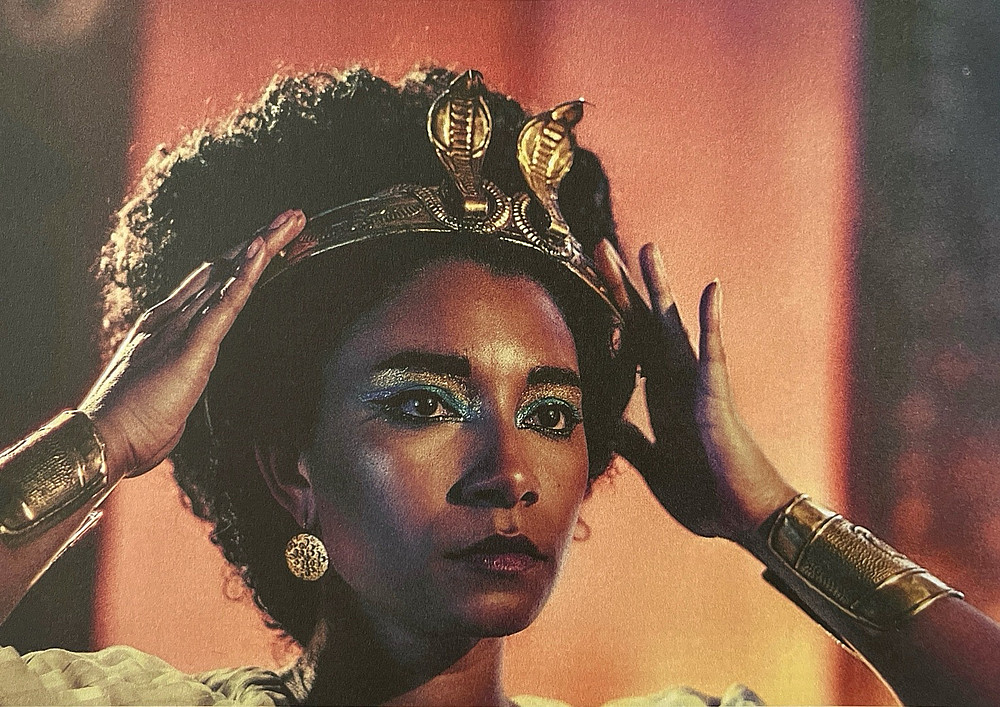 Cleopatra ©T. Gharavi (Reg.), Queen Cleopatra, USA, 2023, verfügbar unter: https://www.netflix.com/at/title/81230204 