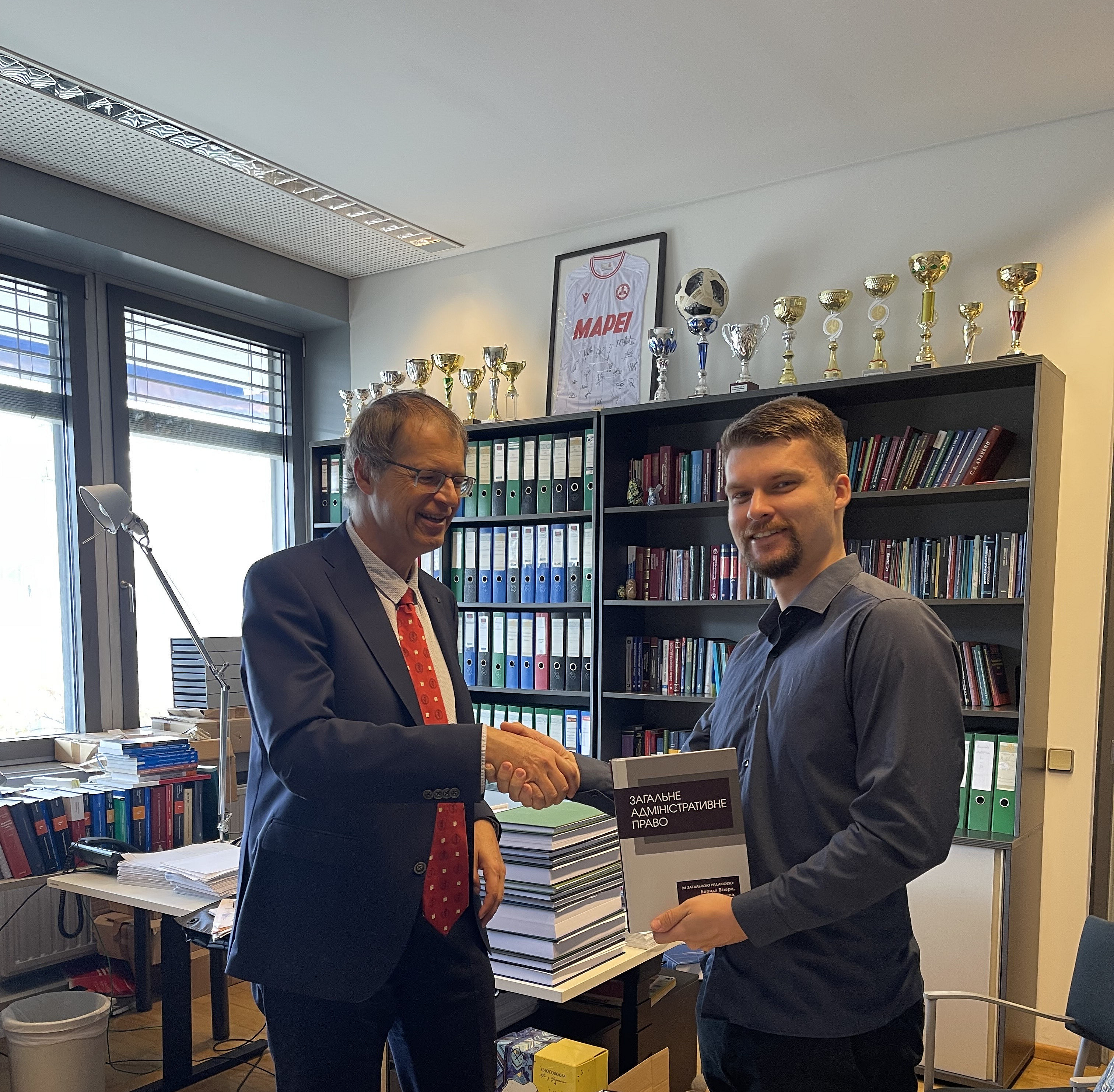 Dieses Foto wurde in Graz nach der Präsentation aufgenommen. 