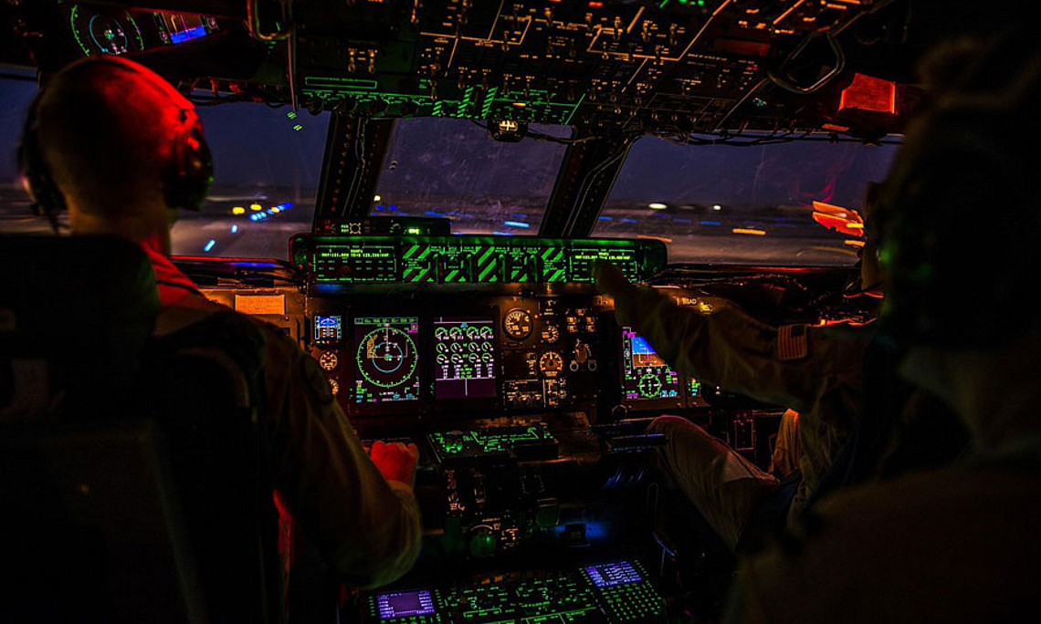 Eine internationale Sommerschule beschäftigt sich mit Stresssituationen in Flugzeug-Cockpits. Foto: Pixabay.org