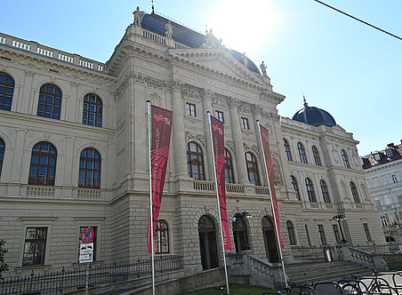 GYLU26 