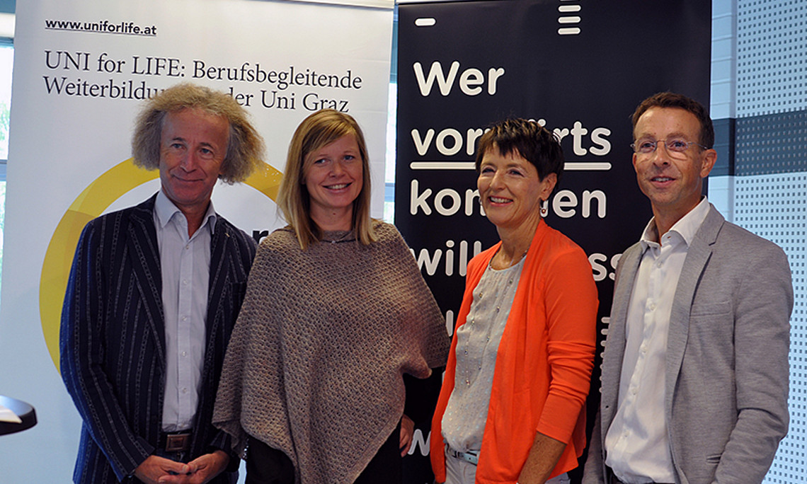 Josef Zollneritsch, Maria Andrlik, Karin Landerl und Stephan Witzel präsentierten den neuen Universitätslehrgang Schulpsychologie. Foto: UNI for LIFE. 