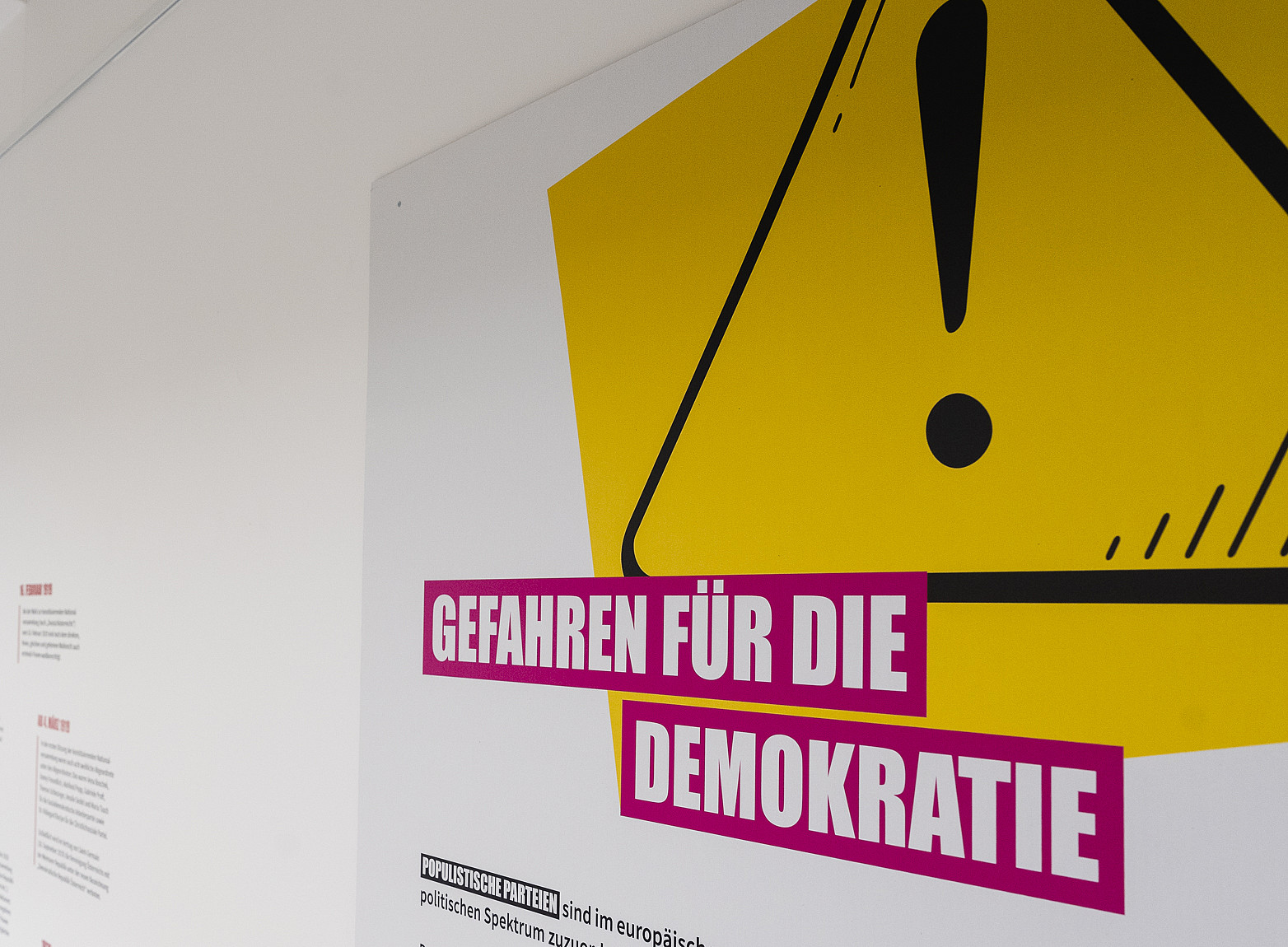 Ausstellungssujet_Gefahren für die Demokratie ©KANIZAJ photography
