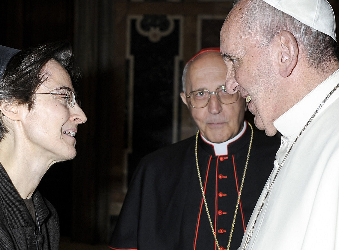Die Ordensschwester Petrini trifft 2015 Papst Franziskus im Vatikan ©Copyright 2015, KNA GmbH, www.kna.de, All Rights Reserved