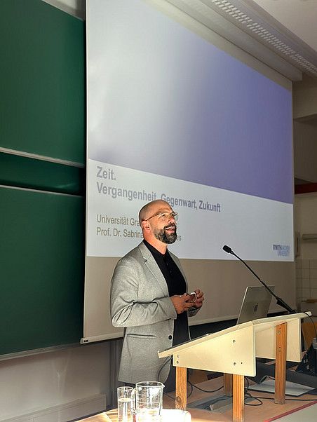 ZEIT - Vergangenheit, Gegenwart, Zukunft, Begriffe bewegen 