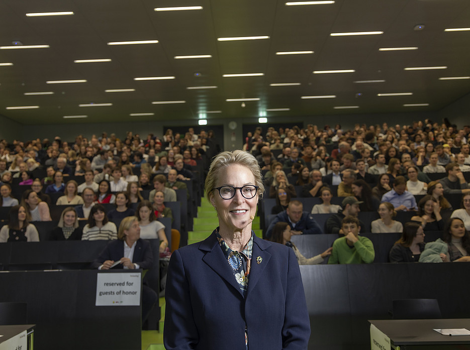 Arnold und Publikum ©© Helmut Lunghammer