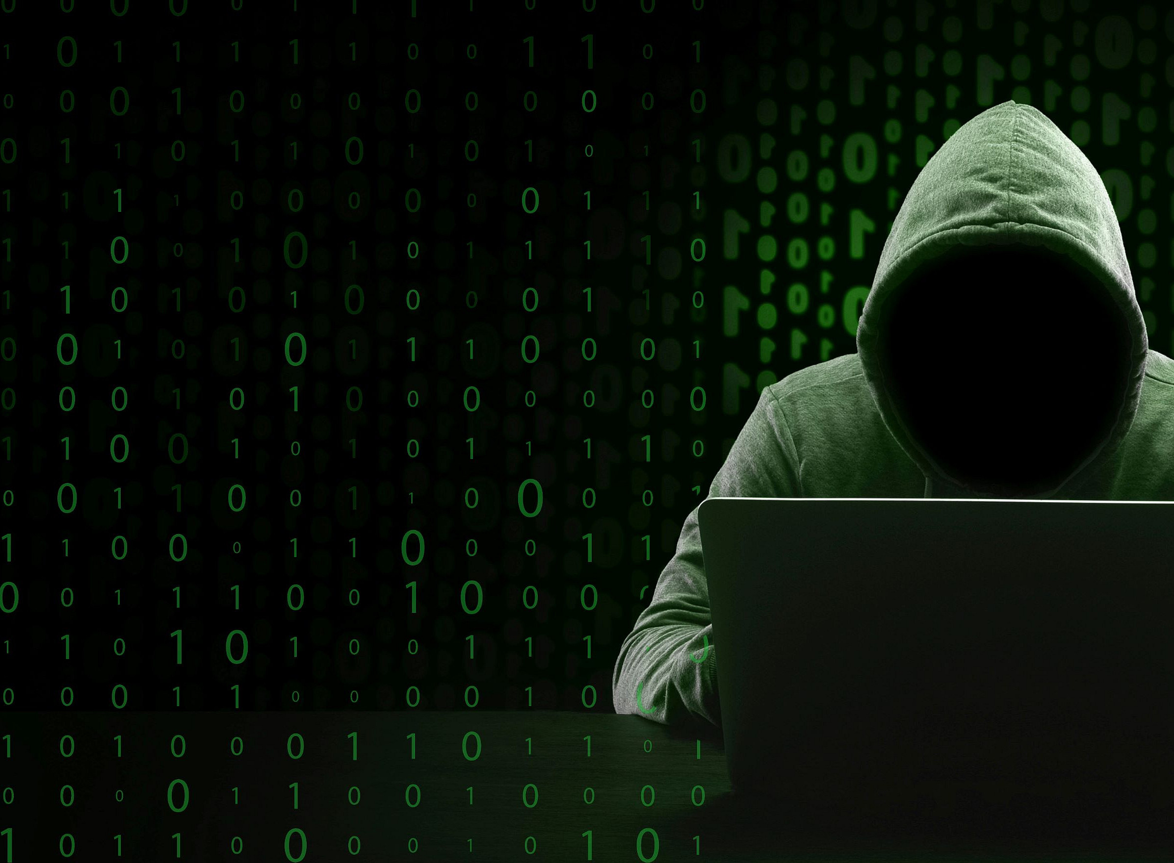 Hacker vor seinem Laptop 
