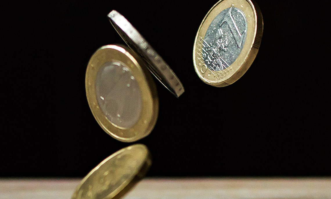 Wie verändern das Coronavirus und der Lockdown der vergangenen zwei Monate unsere Wirtschaft? Experte Jörn Kleiner spricht darüber im aktuellen Hör-Saal. Foto: Pixabay/pexels.com.