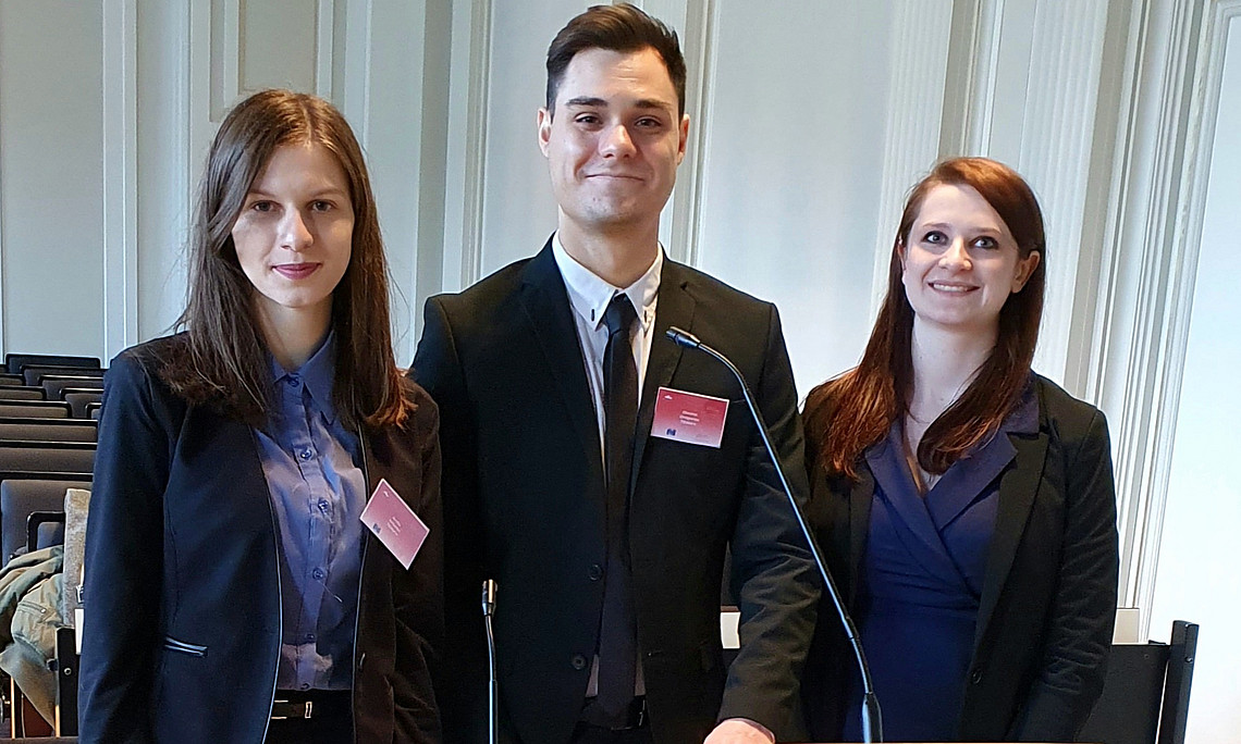 The Uni Graz Team 2022/23: Amila Mrkonja, Dimitar Draganov and Helena Leigh Lewis, (c) Oberleitner