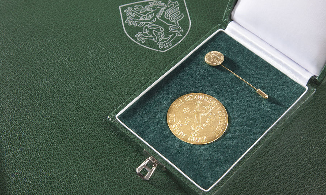 Ehrenzeichen in Gold/ Foto: Stadt Graz/Fischer