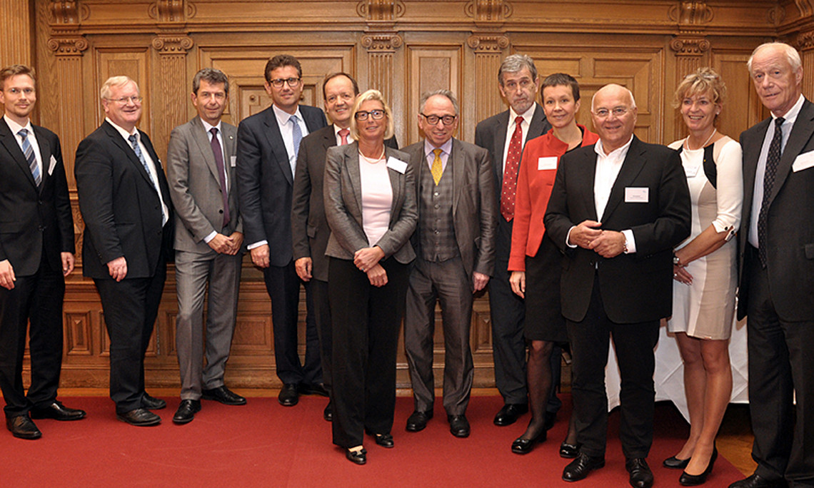 Mag. Alexander PESCHETZ (Bundesministerium für Finanzen), VD Dr. Martin SIMHANDL (Vienna Insurance Group AG), VD Mag. Kurt SVOBODA (Uniqa Insurance Group AG), VD Mag. Werner MÜLLER (Allianz Elementar-Versicherungs-AG), GD Dr. Othmar EDERER (Grazer Wechs