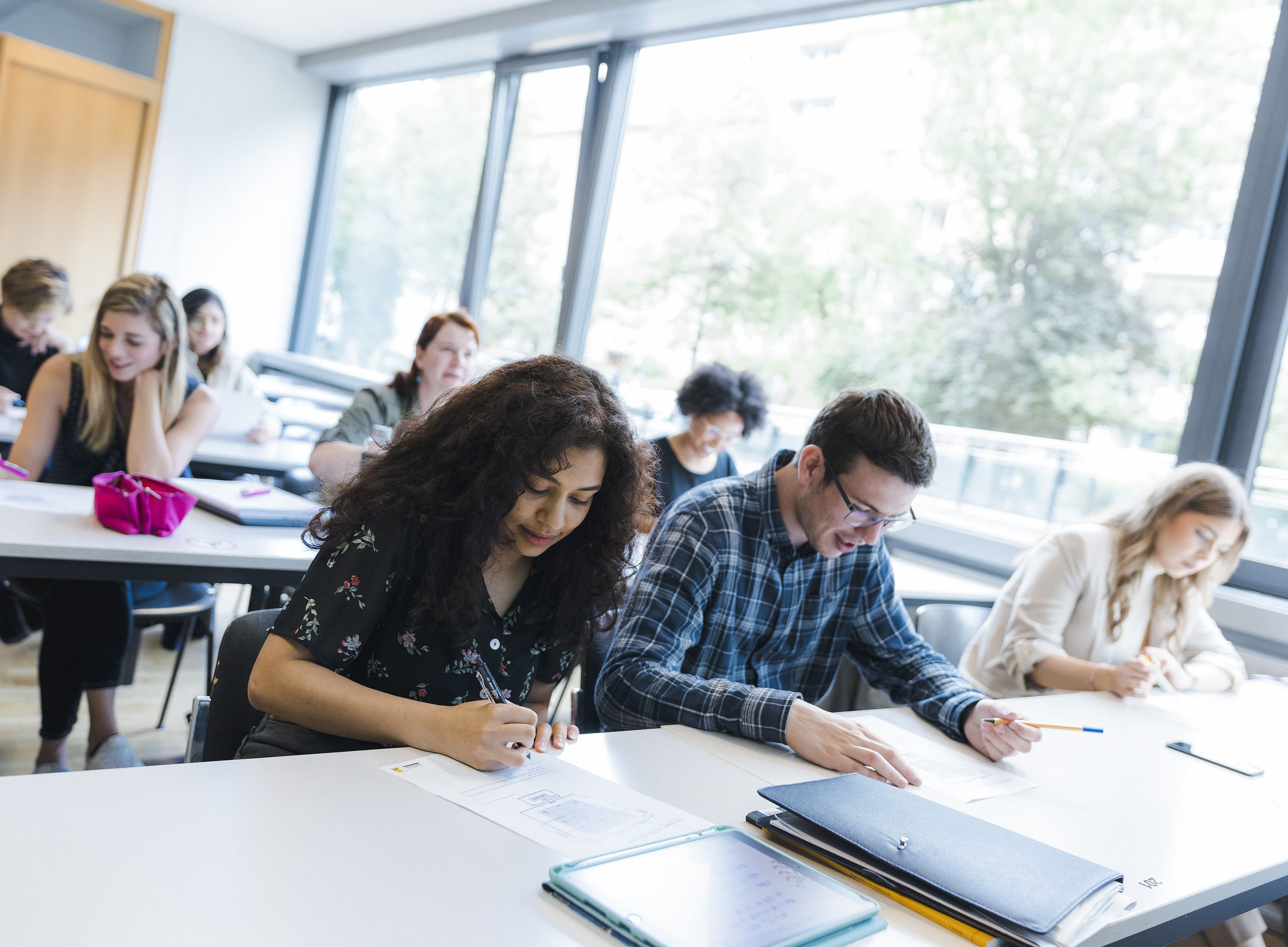 Studierende in einem Seminarraum ©Uni Graz/Kanizaj