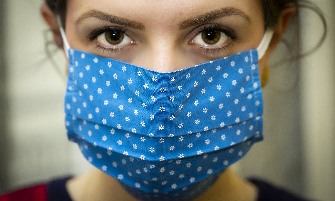 Schützt die Maske, oder ist sie eine Zwangsmaßnahme, die unsere Freiheit einschränkt? Bei dieser und anderen Fragen im Zusammenhang mit Corona scheiden sich die Geister. Foto: pixabay