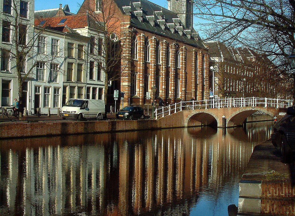 Akademiegebäude Leiden ©Foto: Pete Bobb, 2003