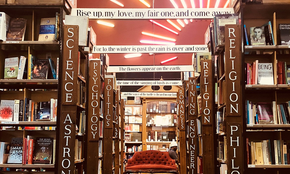 Photograph of Library, credit: Stadlbauer