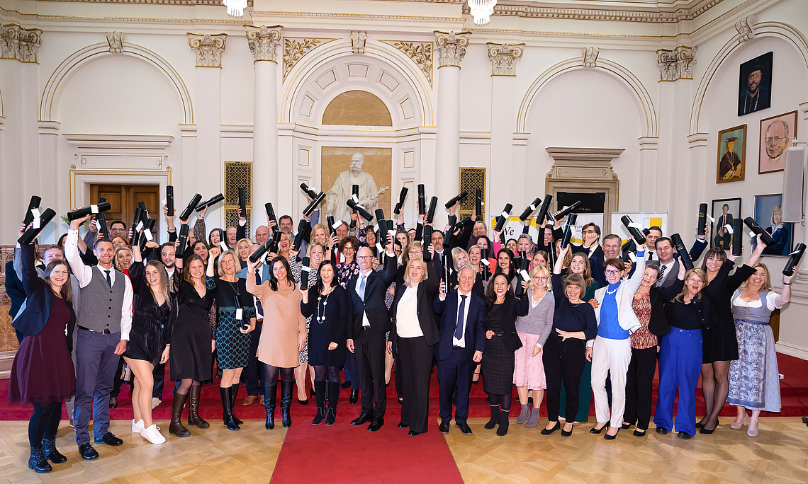 Gruppenfoto Zertifikatsverleihung November 2022