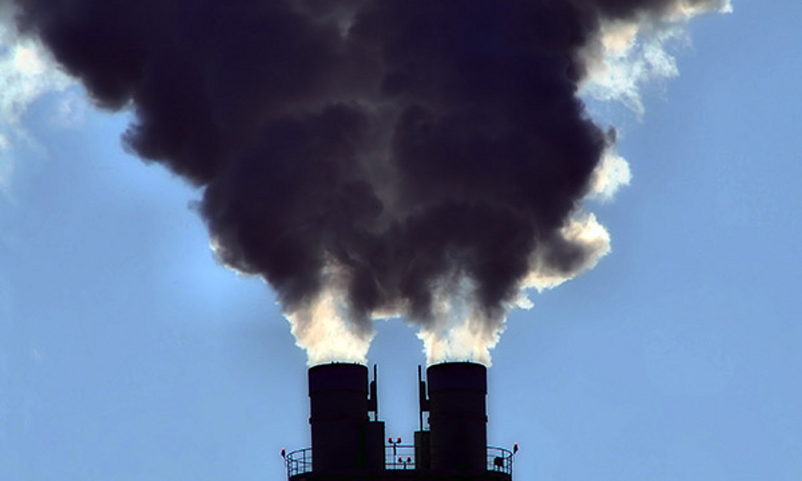 Industrienationen müssen auch Verantwortung für Schäden durch den Klimawandel übernehmen. Wie das funktionieren kann, zeigen Wissenschafter der Uni Graz in einer aktuellen Publikation. Foto: Uwe Bergeest / pixelio.de 