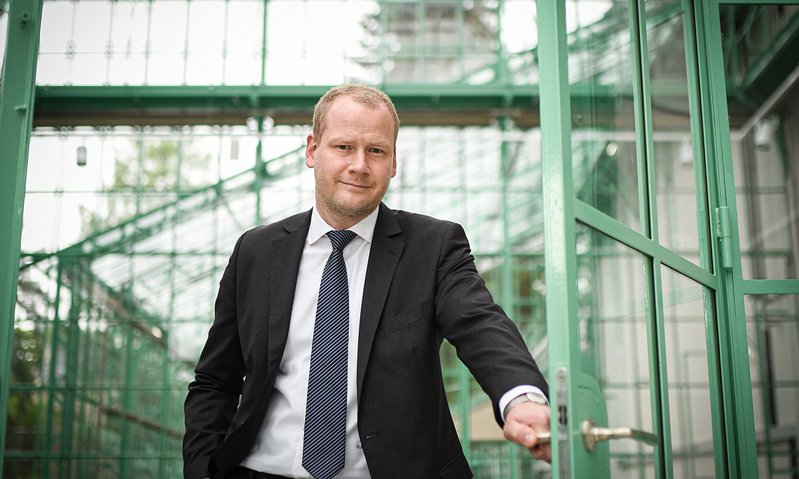 „Erholung ist nichts, was der Staat sicherzustellen hat“, betont der Rechtswissenschafter Christoph Bezemek. Foto: Uni Graz/Tzivanopoulos