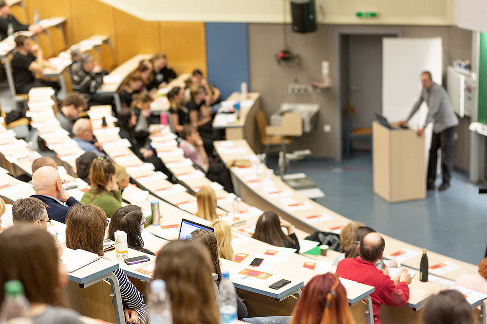 Konferenz {f:if(condition: 'Matej Kastelic - stock.adobe.com', then: '©Matej Kastelic - stock.adobe.com')}