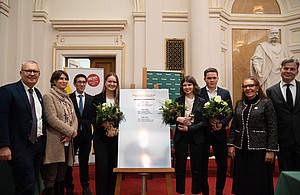 Best of REWI Top3 mit Gratulant*innen 