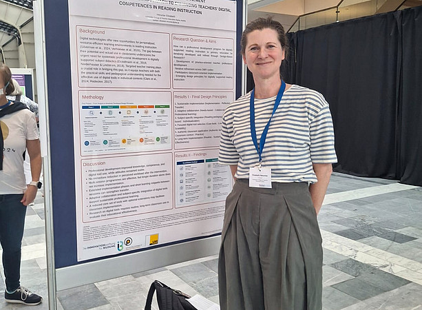 Elisabeth Herunter mit ihrem Poster ©uni-graz.at/LeSeDi