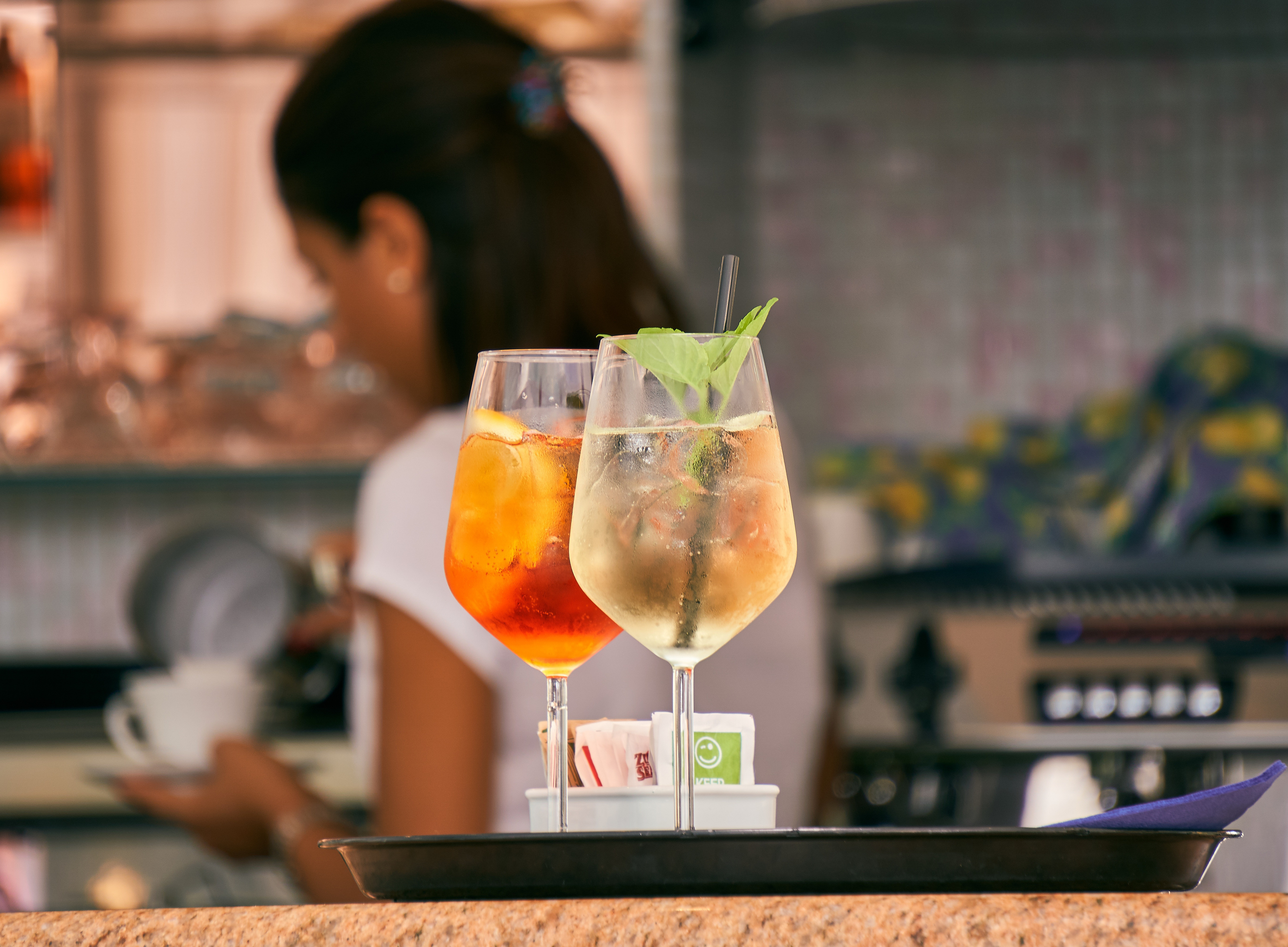 Campari und Hugo ©Pixabay | distelAPPArath