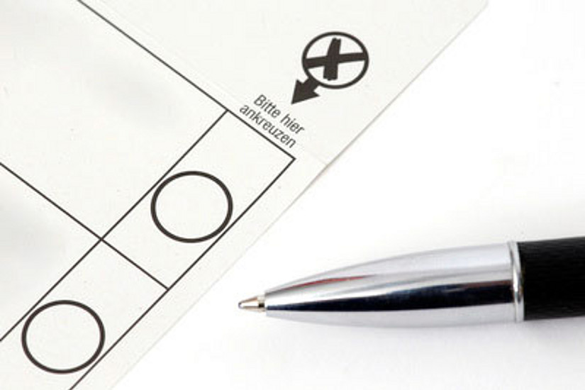Ob ein Kreuzerl auf dem Stimmzettel ausreicht, um die tatsächlichen Wünsche der WählerInnen an die Politik zu kommunizieren, soll ein neues Forschungsprojekt klären. Foto: Tim Reckmann/<a href="http://www.pixelio.de">pixelio.de</a>