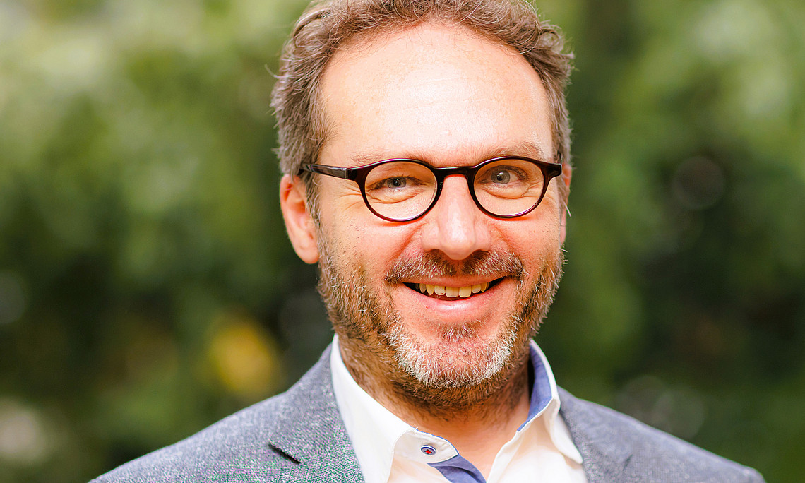 Univ.-Prof. DDr. Ralf Lutz