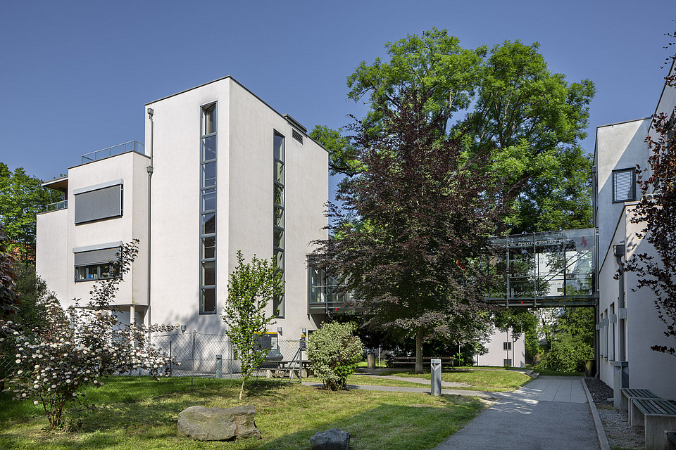 Foto des Theologie-Instituts der Uni Graz.