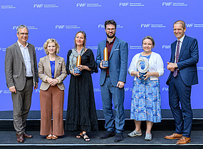 FWF award ceremony, 25 June 2025, Vienna: University of Graz Rector Peter Riedler, Minister of Science Eva-Maria Holzleitner, Bojana Radovanović, Philipp Berghofer (ASTRA), Katalin Barta Weissert (Zero Emissions Award), FWF President Christof Gattringer University of Graz Rector Peter Riedler, Minister of Science Eva-Maria Holzleitner, ASTRA Award winners Bojana Radovanović and Philipp Berghofer, chemist Katalin Barta Weissert, winner of the Zero Emissions Award, and FWF President Christof Gattringer at the FWF Awards Ceremony on 25 June 2025 in Vienna
