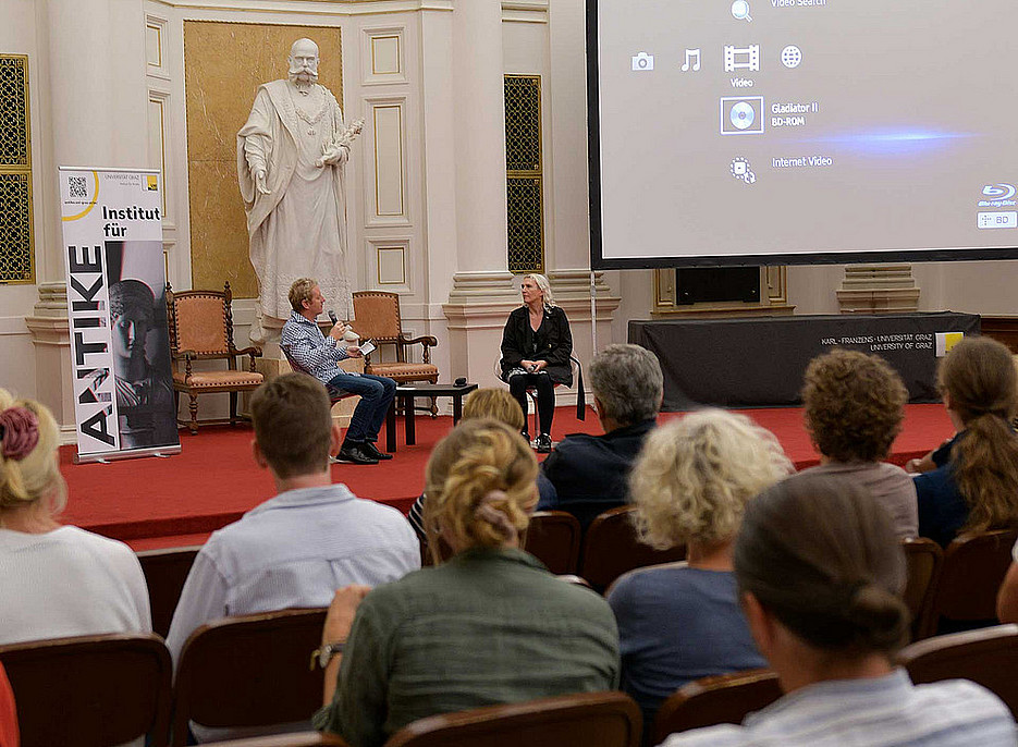 Fritz Treiber and Margit Linder took a scientific look at gladiatorial combat in ancient times. Photo: University of Graz/Schweiger 