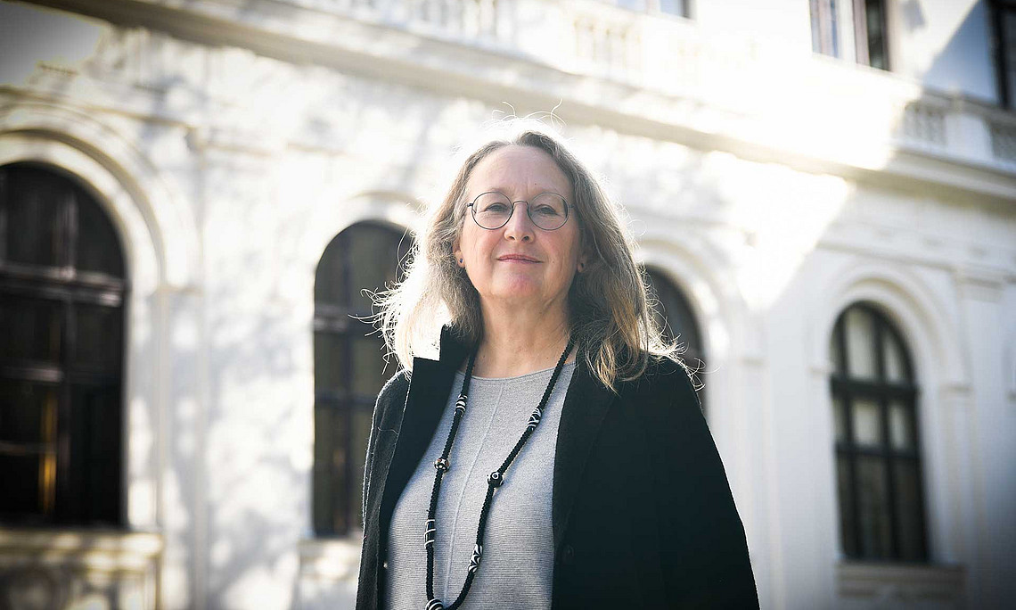 Katharina Eisch-Angus