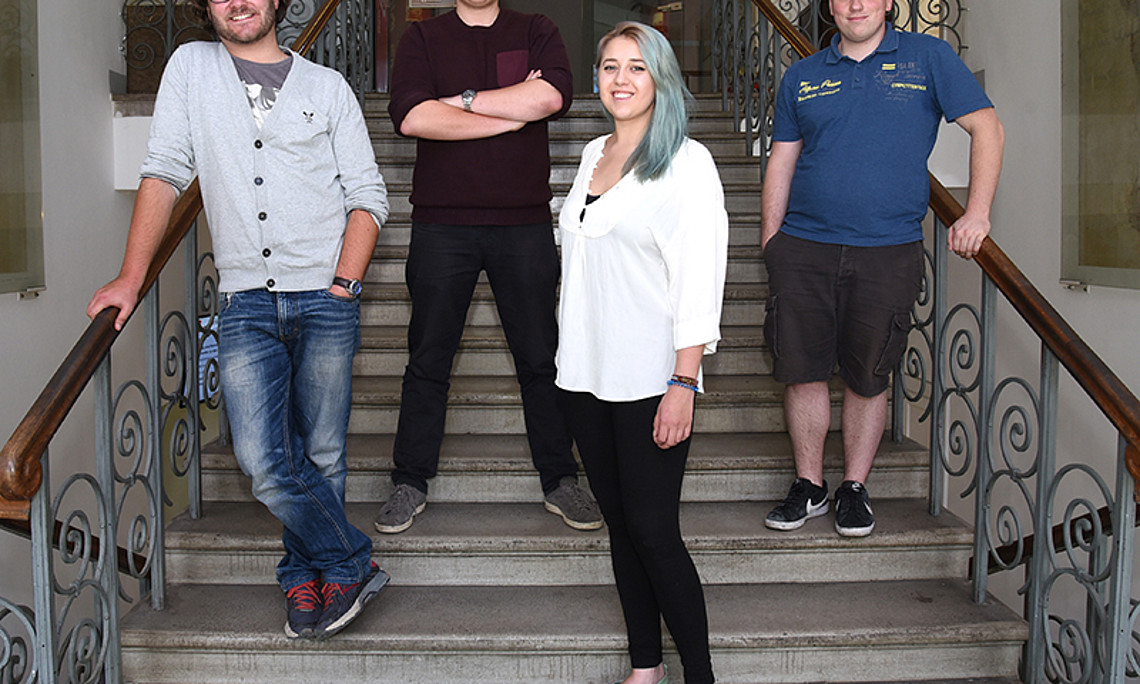 Neues Vorsitz-Team der ÖH: Bernhard Wieser, Michael Ortner (1. Stellvertreter), Anna Slama (2. Stellvertreterin) und Philipp Kogler (v.l.) Foto: Uni Graz/Schweiger