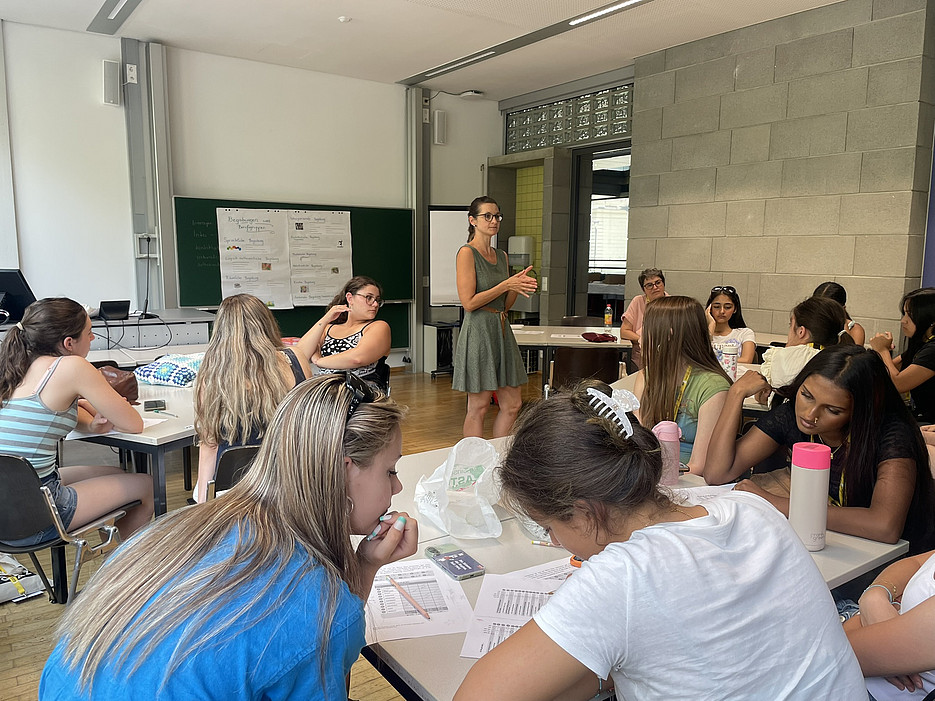 Schulklasse bei einem didaktischen Labor zum Thema Berufsfindung im Zuge der FUTURE EDUCATION DiLabs 2026 ©Barbara Kluger