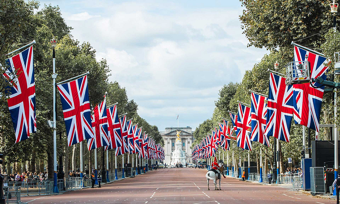 The Mall begflaggt Foto: IRStone stock.adobe.com