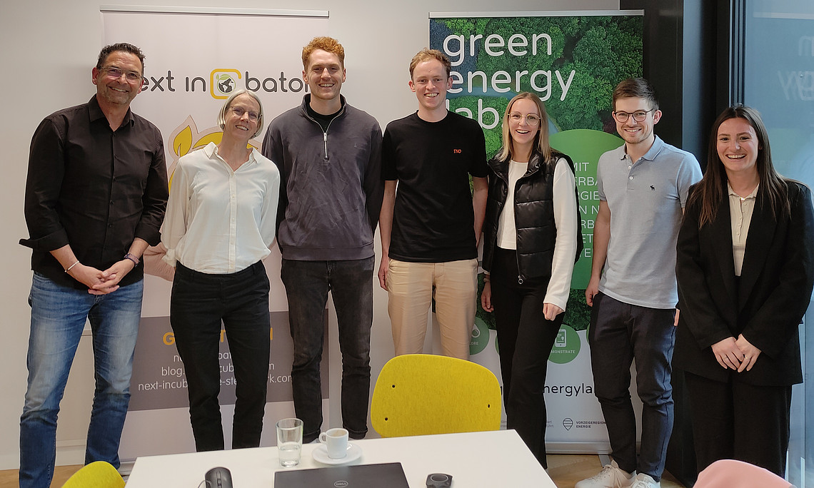 Bild mit Studierenden, Ortlieb, Rettensteiner