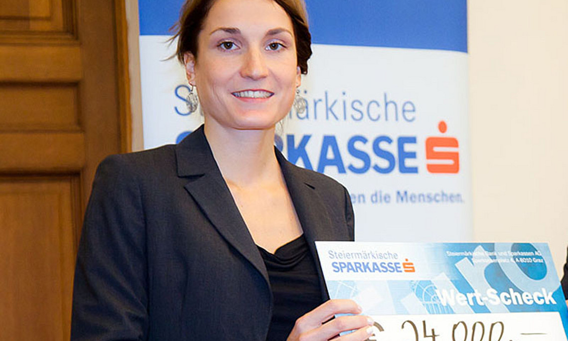 Theresa E. Zifko erhielt von der Steiermärkischen Sparkasse ein Stipendium des JungforscherInnenfonds in der Höhe von 24.000 Euro.