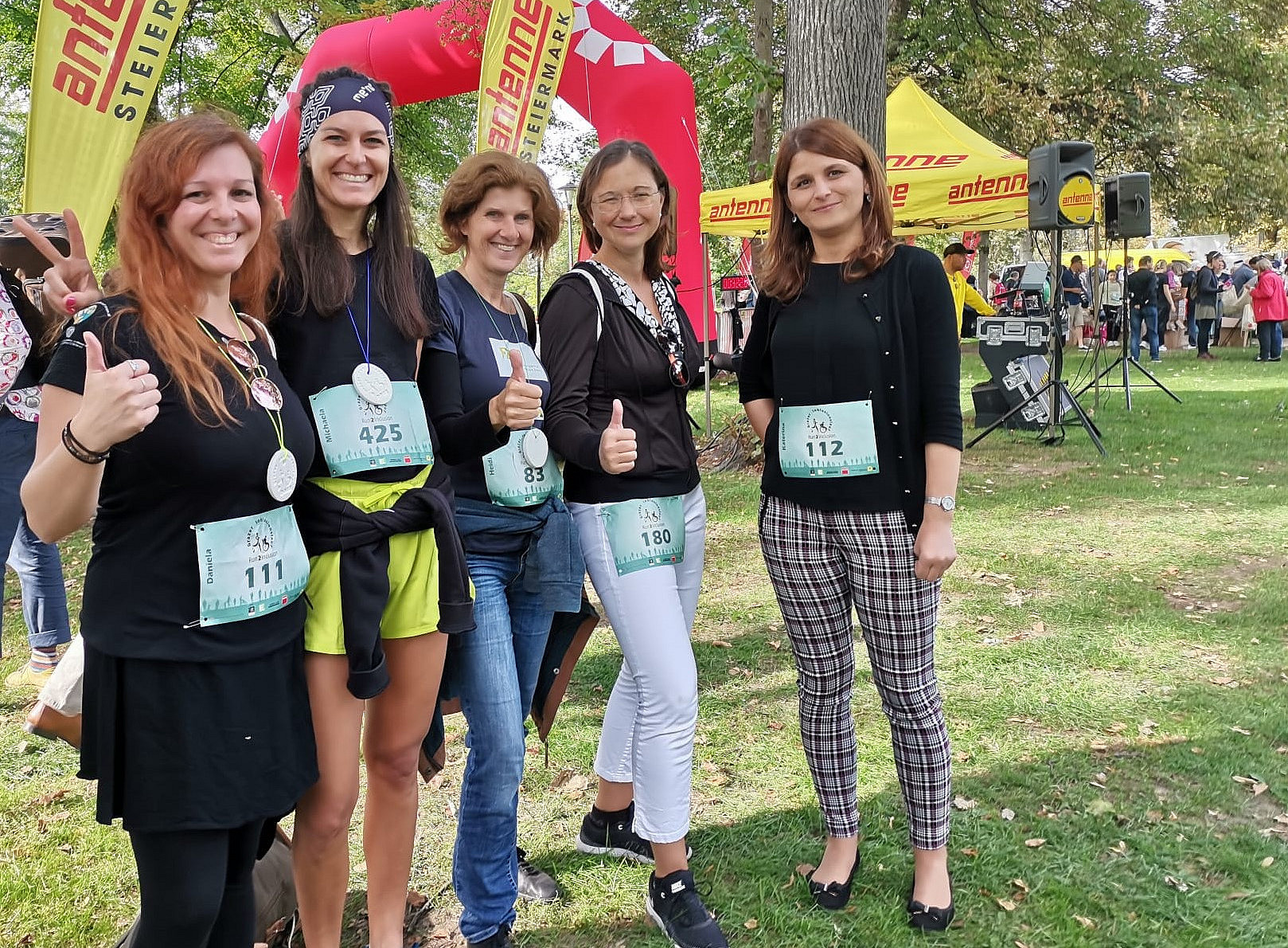 Foto 1: Eine Gruppe des FZIB Teams beim 2. Inklusionslauf: Daniela Ender, Michaela Wright, Heidi Kinast, Silvia Kopp-Sixt, Katerina Todorova, (v.l.), Copyright FZIB. ©Copyright FZIB