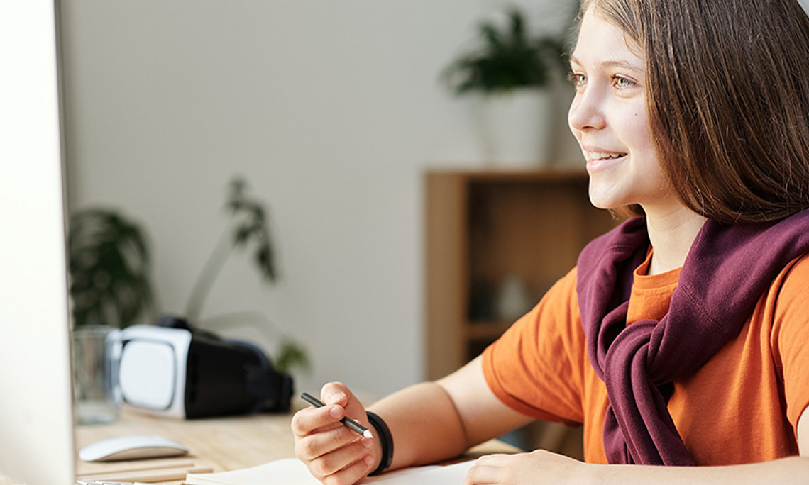 Wie fühlt sich Home Learning an? Welche Unterstützung brauchen Studierende dabei? Das erheben ForscherInnen aktuellen in zwei Studien. Foto: Julia M Cameron/pexels.com. 
