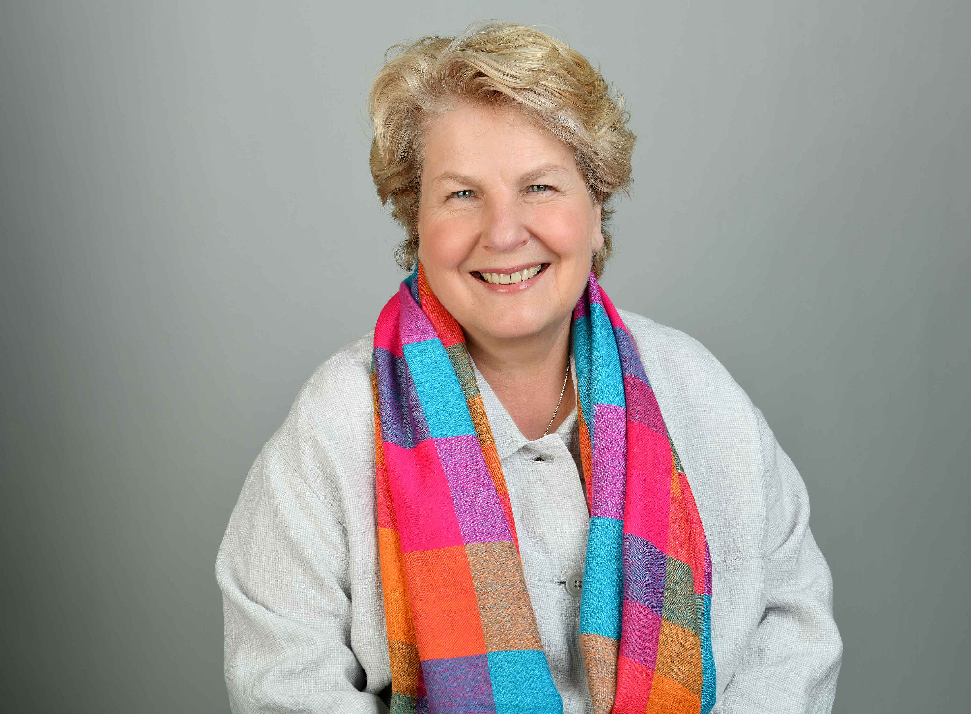 Sandi Toksvig ©www.steveullathorne.com