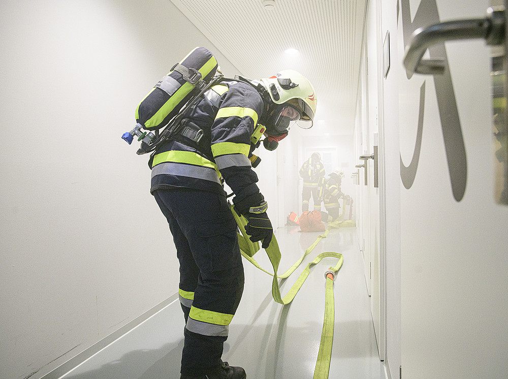 Evakuierung im verrauchten Raum ©Uni Graz/Tzivanopoulos