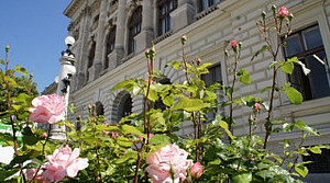 Hauptgebäude der Uni Graz 