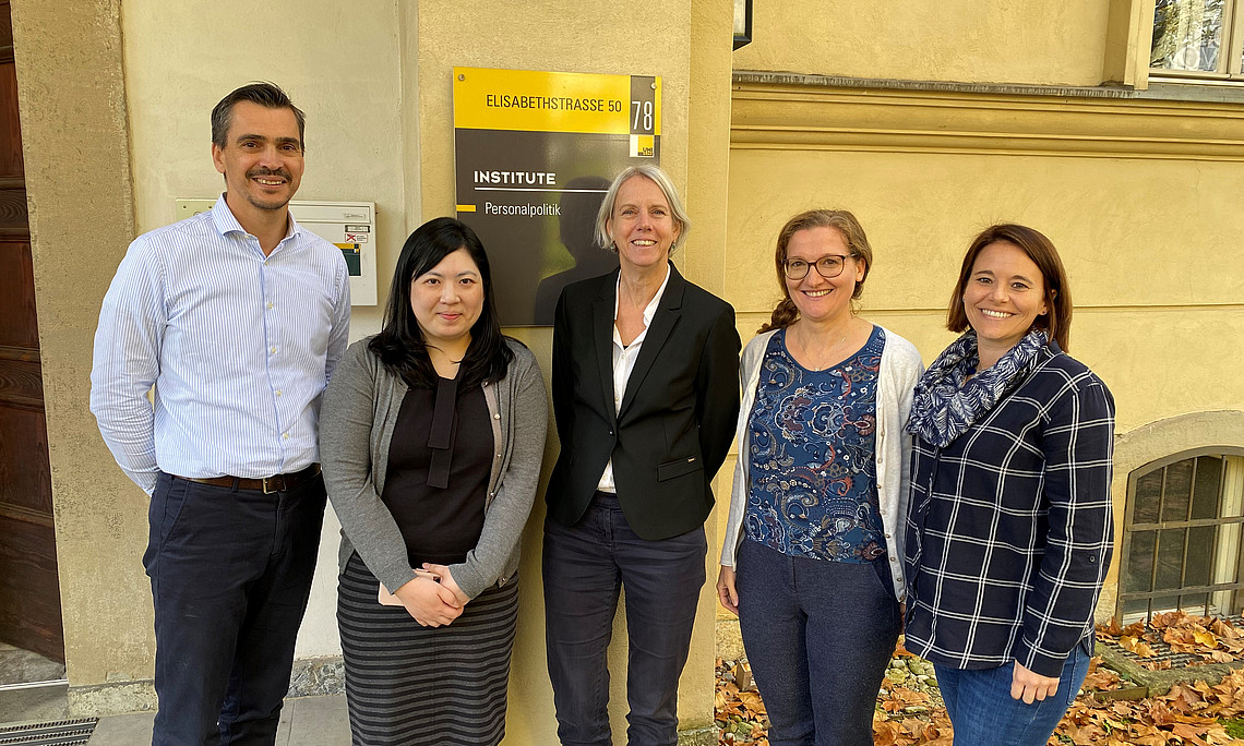 Keiko, Ortlieb, Hirt, Ressi und Weiss sind auf dem Foto zu sehen.