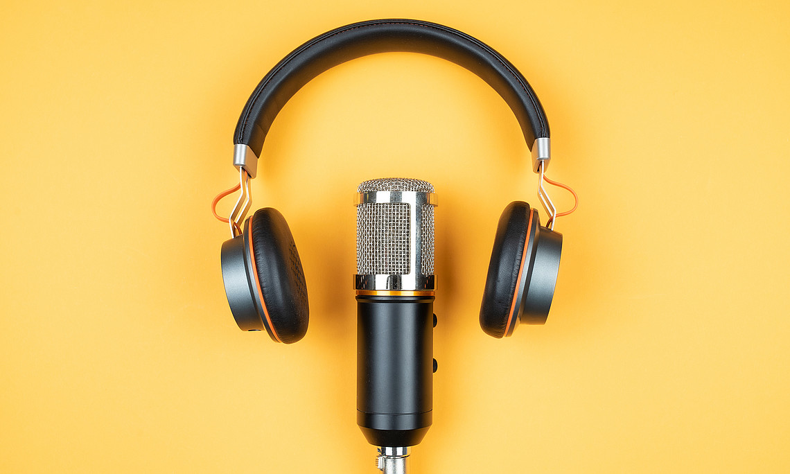 Neue Arqus-Podcast-Folge: Mit Bioplastik die Krise der Plastikverschmutzung bekämpfen.